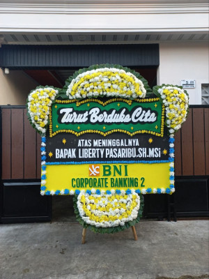 Papan Bunga Duka di Serdang Wetan